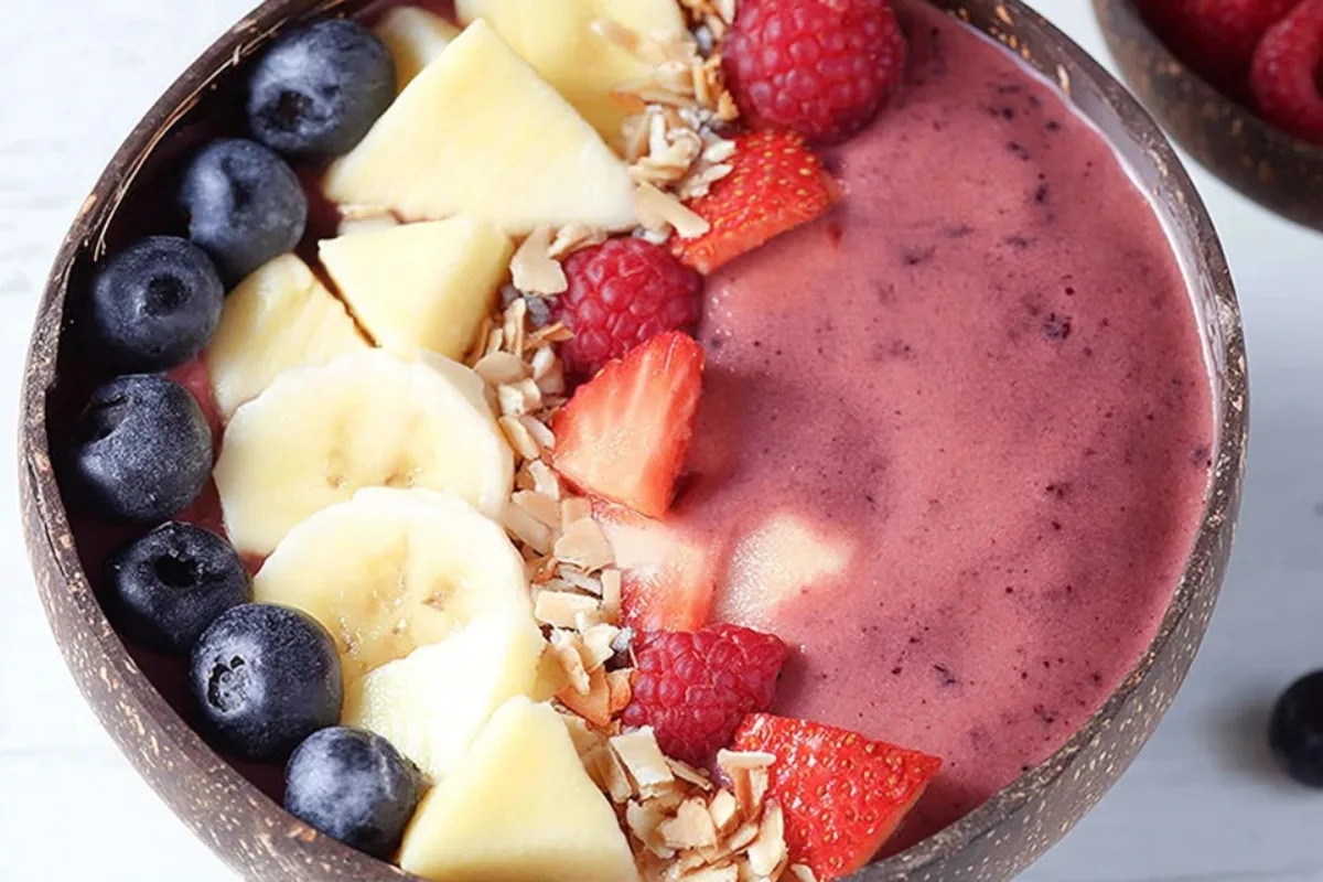 thick and creamy smoothie bowl